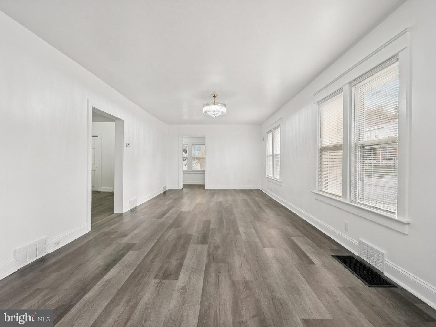 1001 Sunset Street photo 9