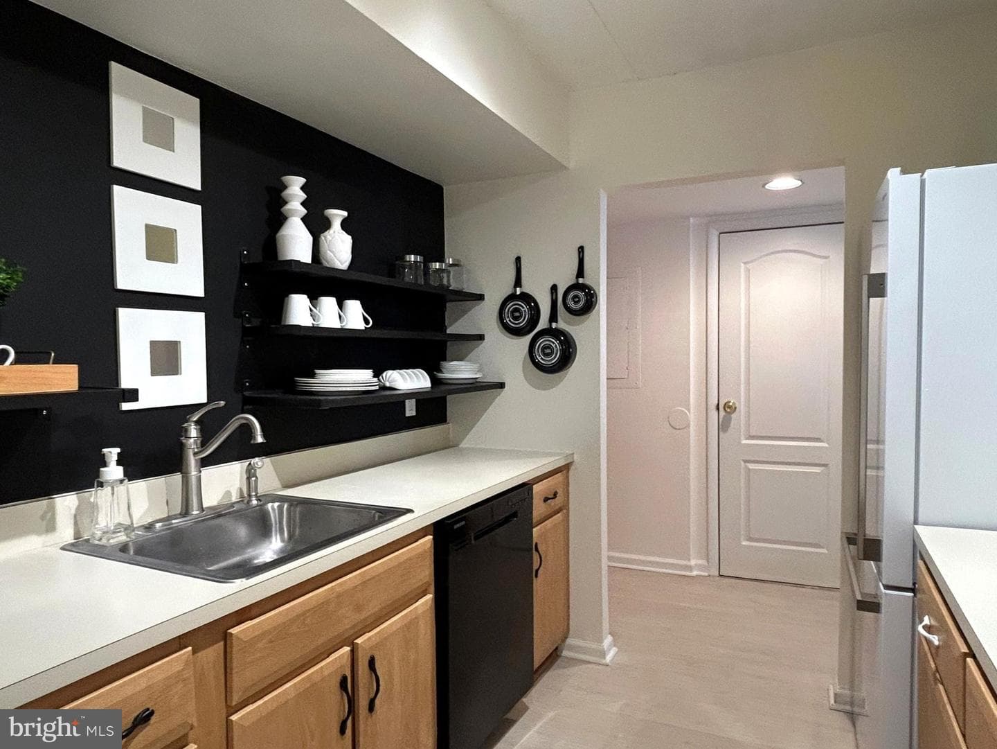700 Avondale Road #3j photo 5