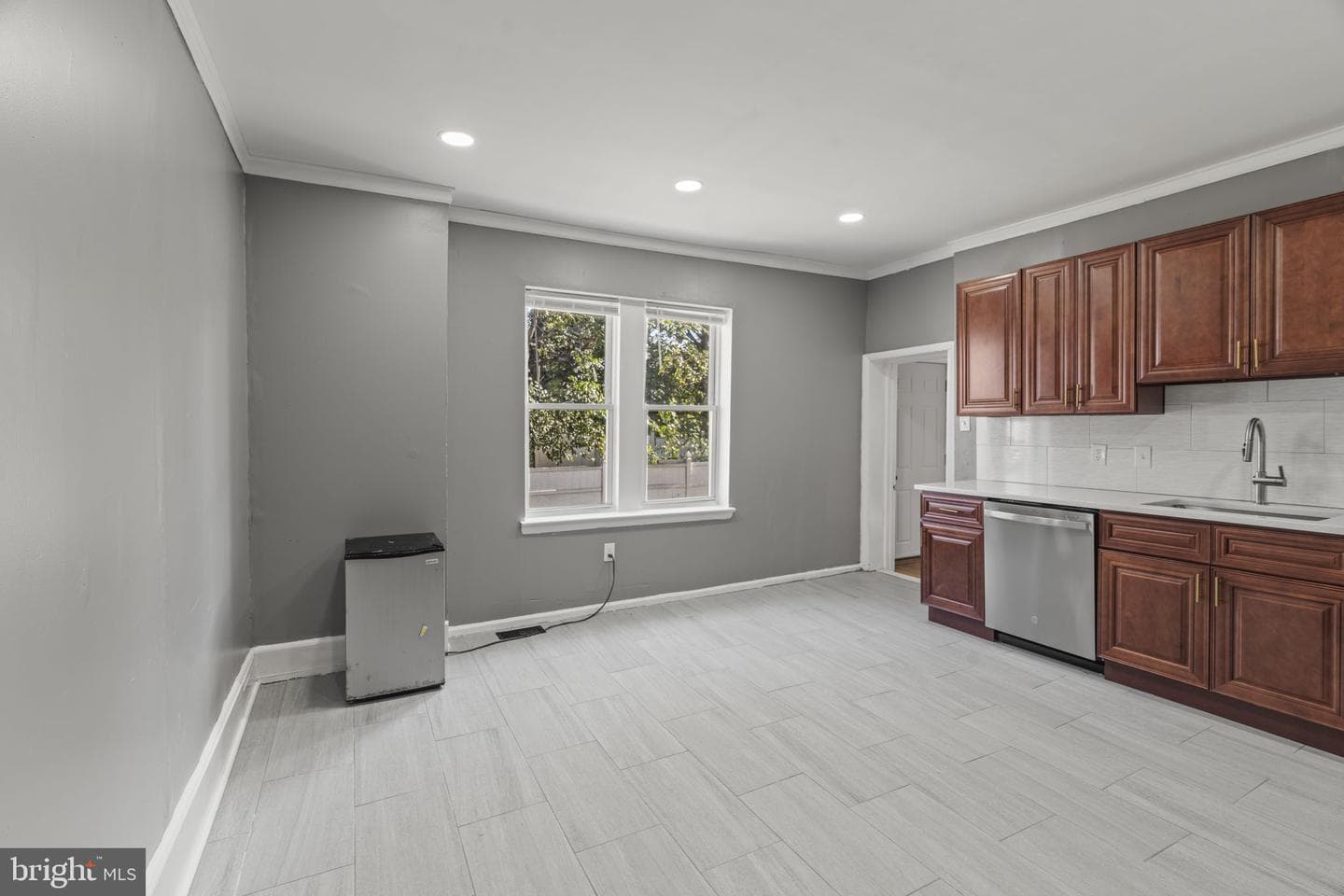 123 E 23rd Street photo 18