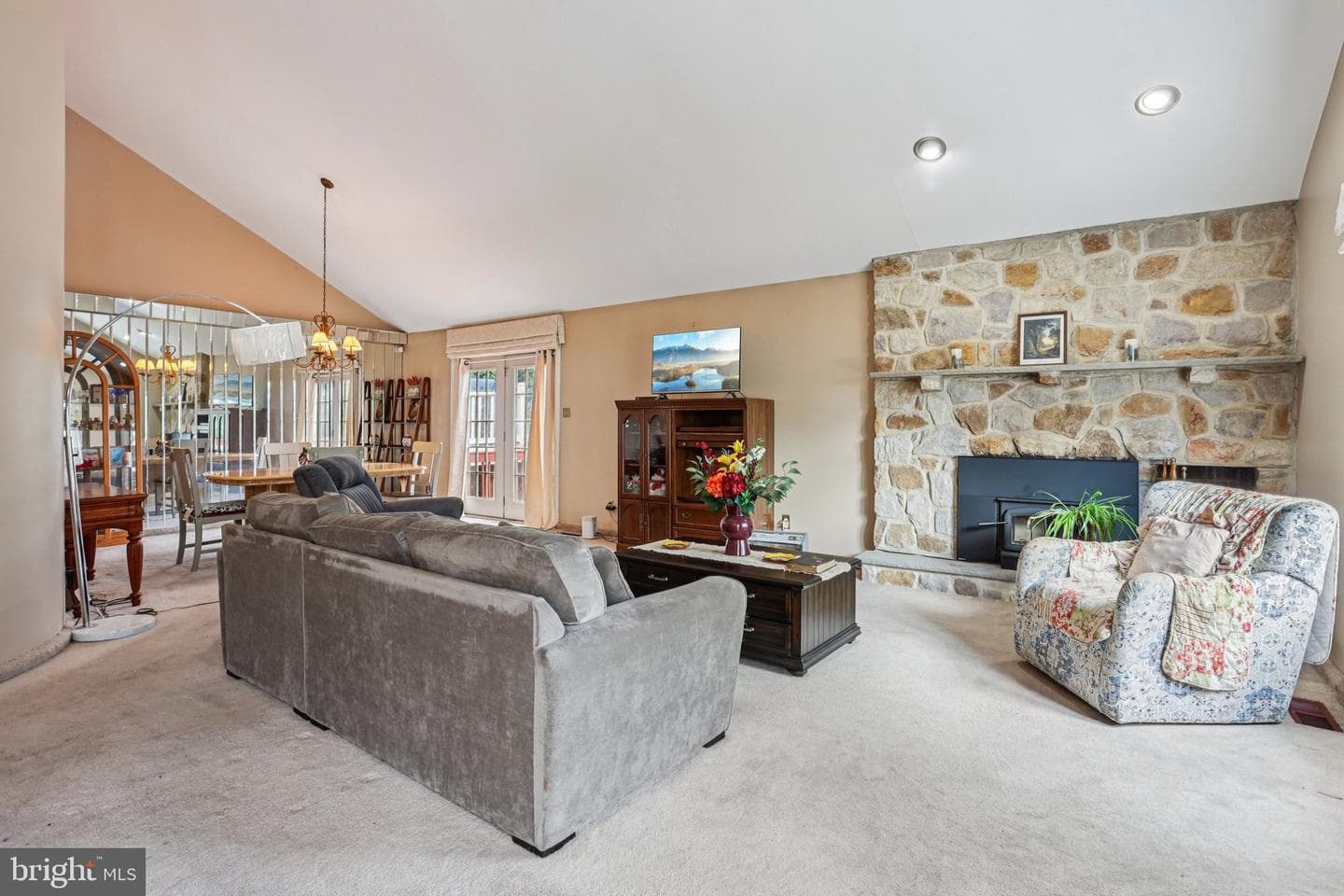 917 Saint Joseph Drive photo 10