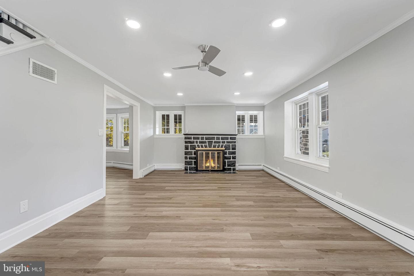 301 Shadeland Avenue photo 20