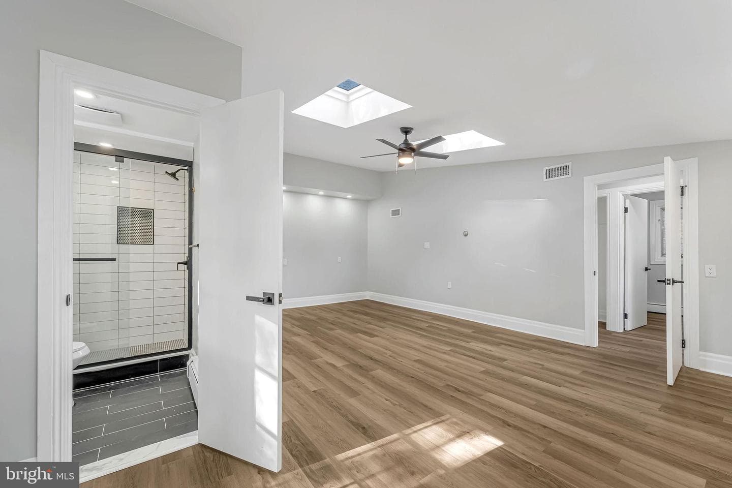 301 Shadeland Avenue photo 36