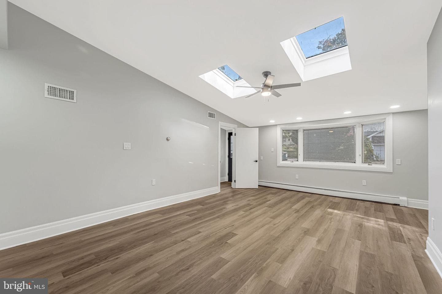 301 Shadeland Avenue photo 37