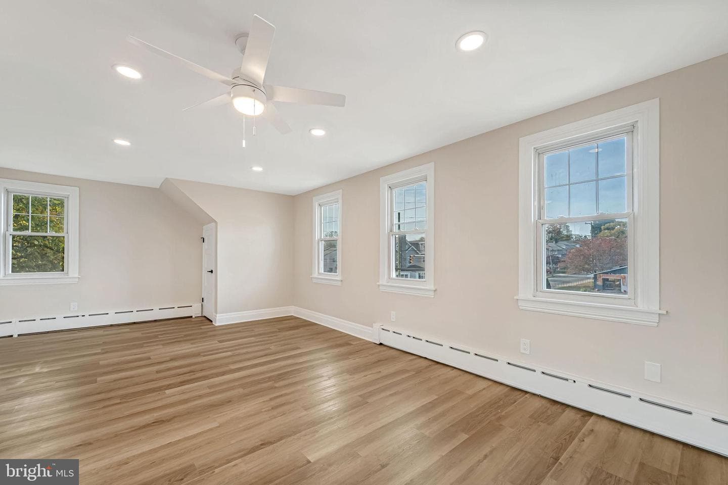 301 Shadeland Avenue photo 42