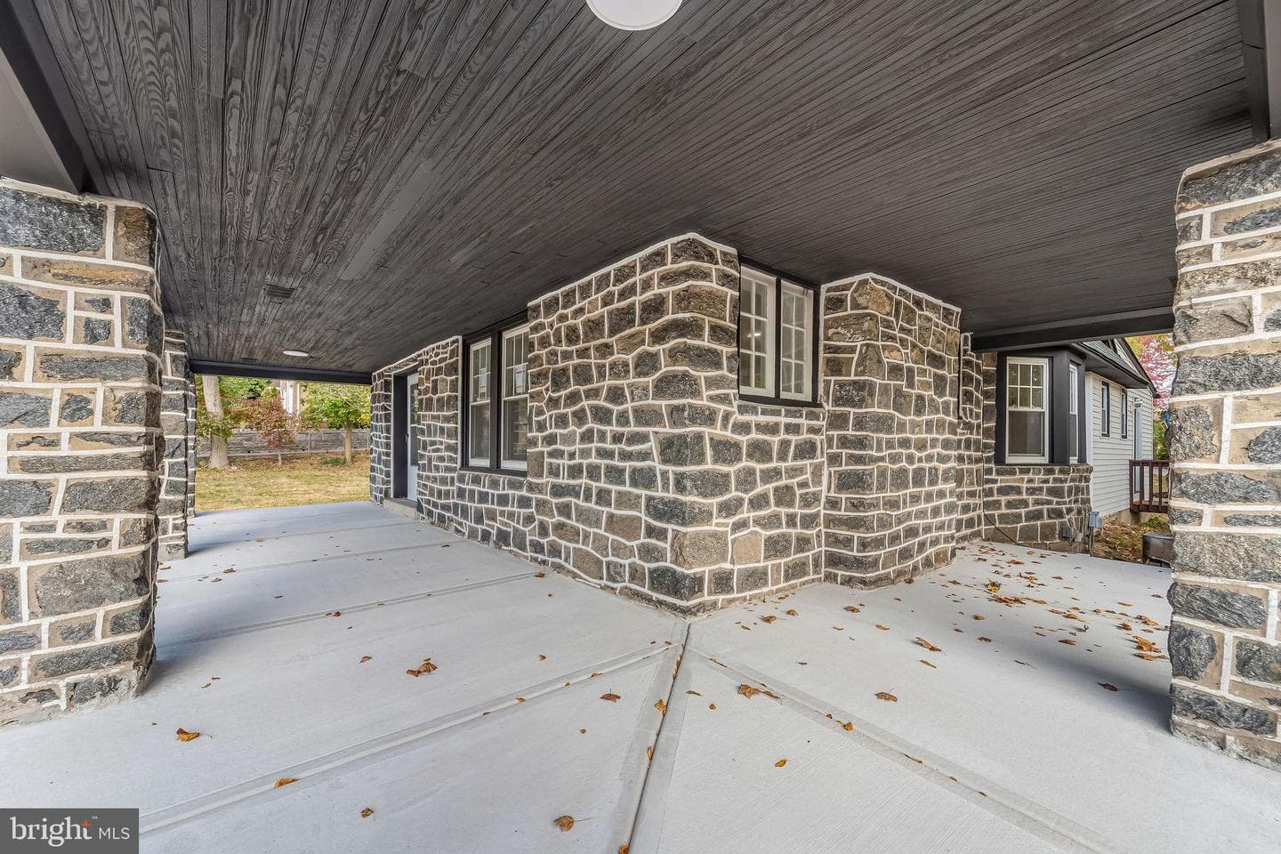301 Shadeland Avenue photo 8