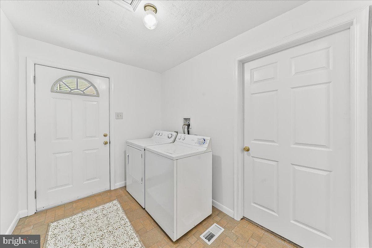 929 Crystle Road photo 13