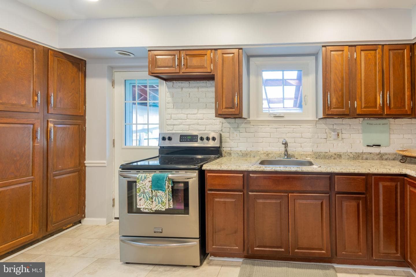 257 W Greenwood Avenue photo 6