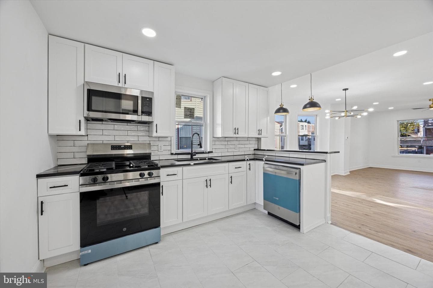 211 Cedar Avenue photo 11