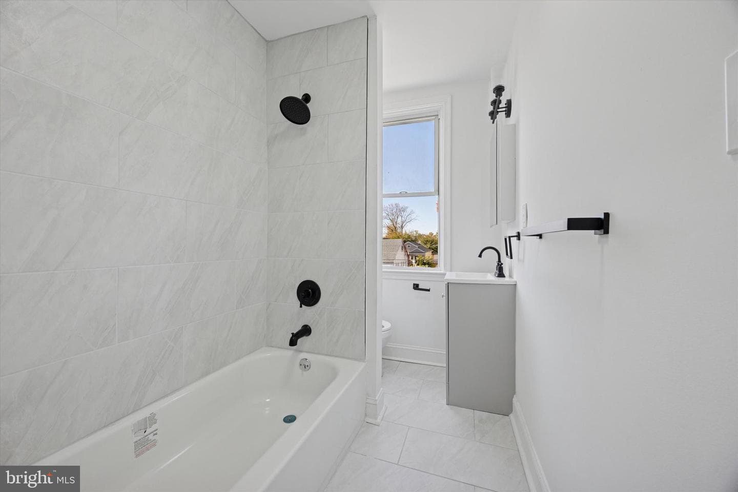 211 Cedar Avenue photo 14