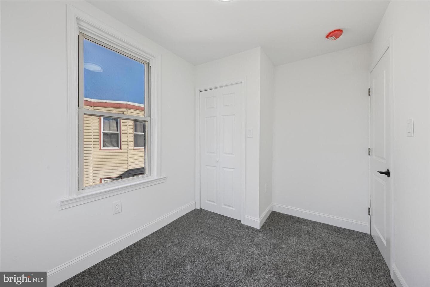 211 Cedar Avenue photo 16