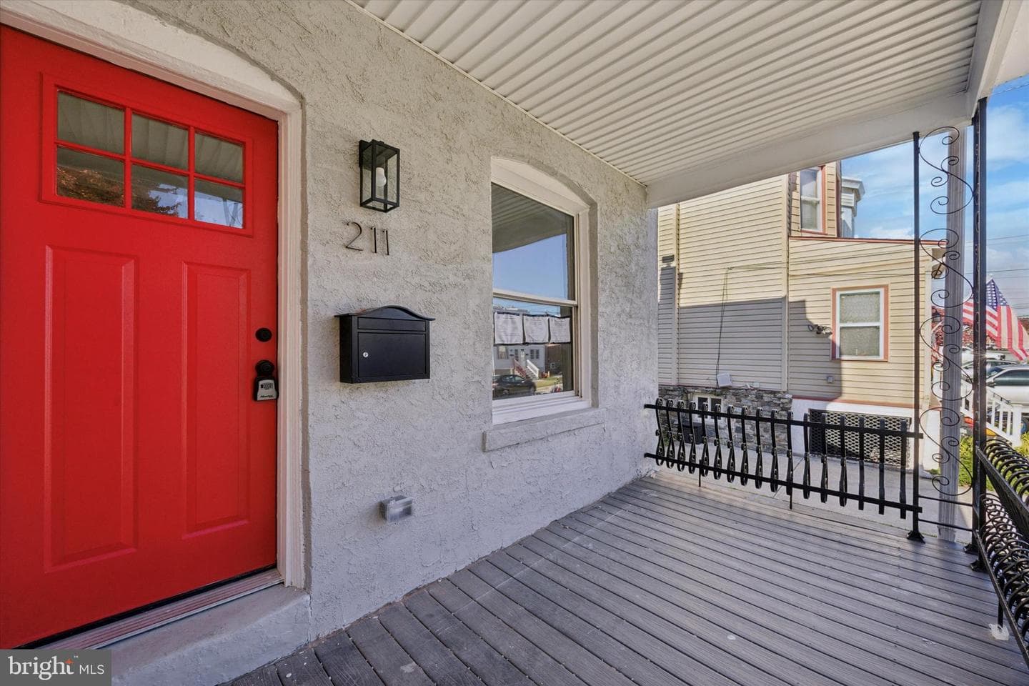 211 Cedar Avenue photo 3