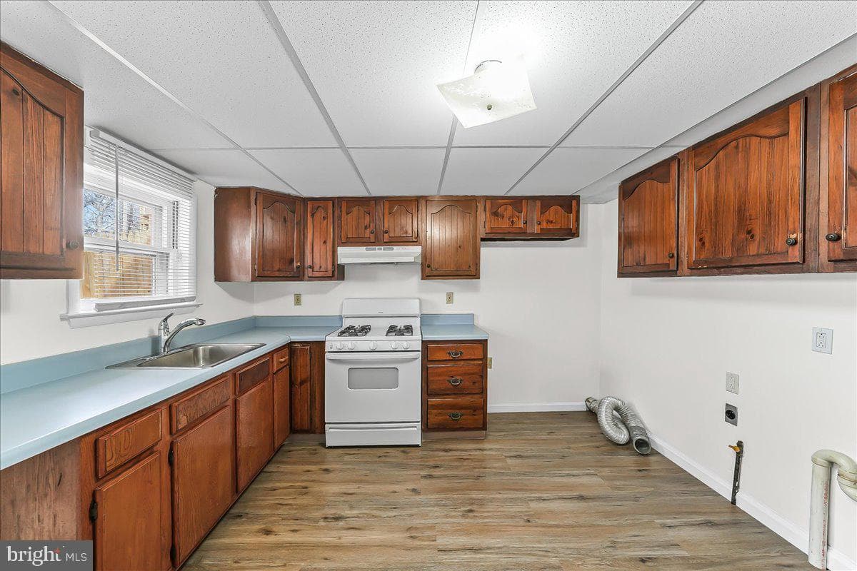 4518 Post Road photo 7