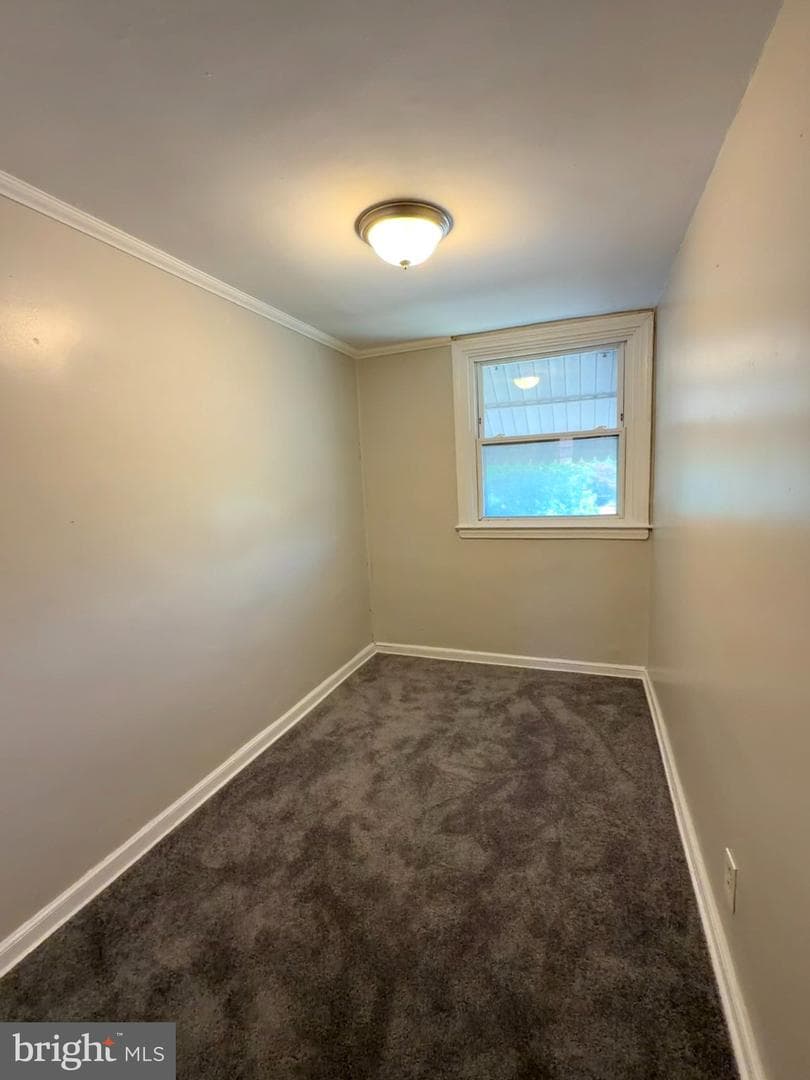 921 Lincoln Street photo 9