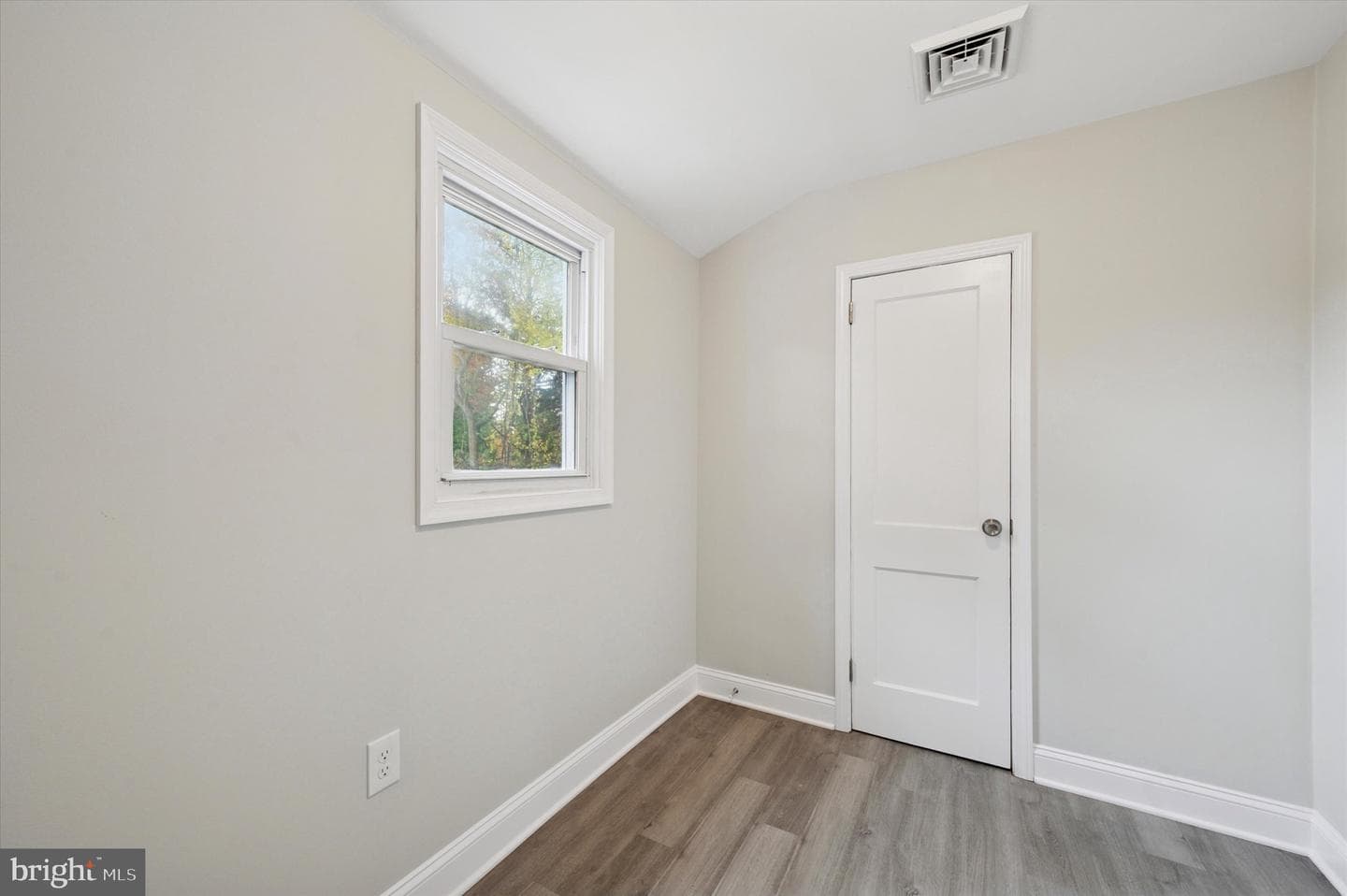 1721 Naamans Creek Road photo 21