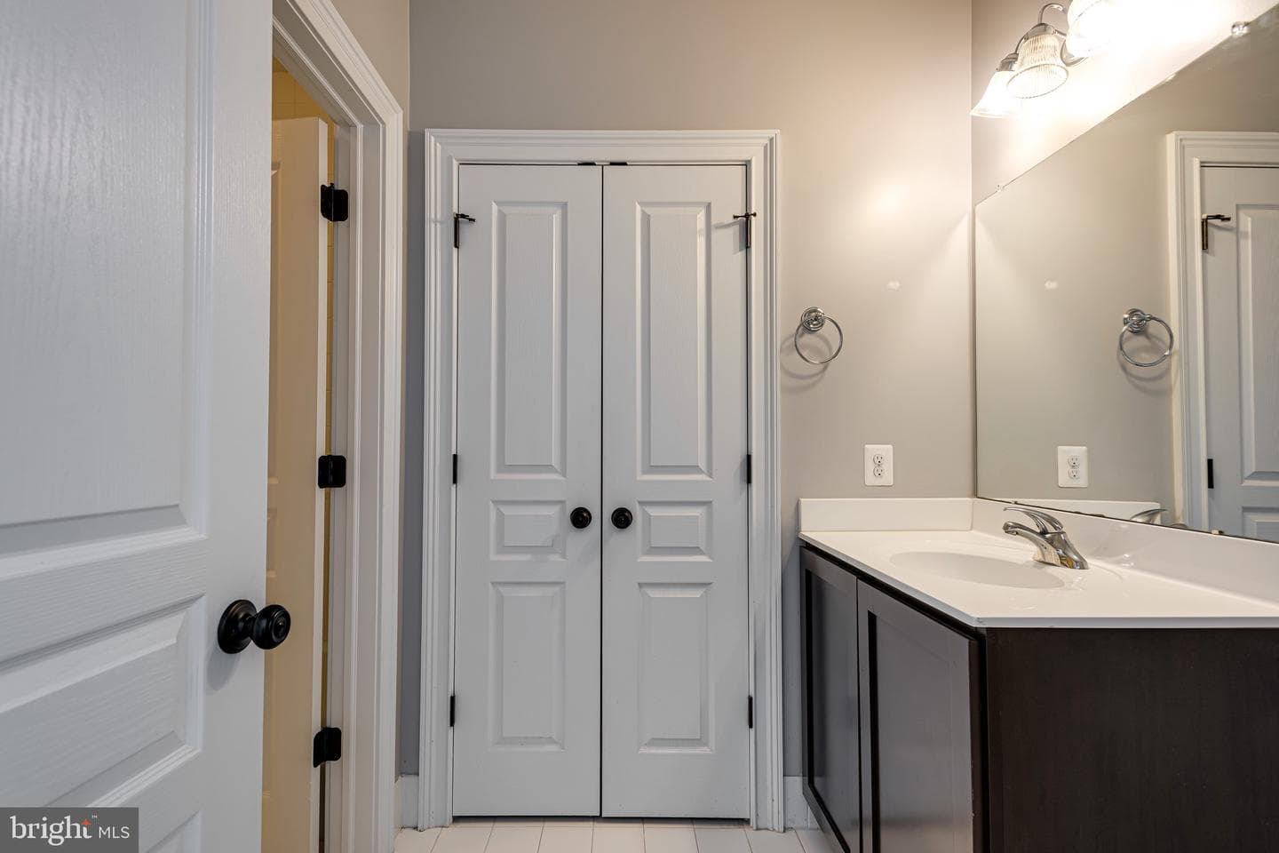110 Dauphin Drive photo 31