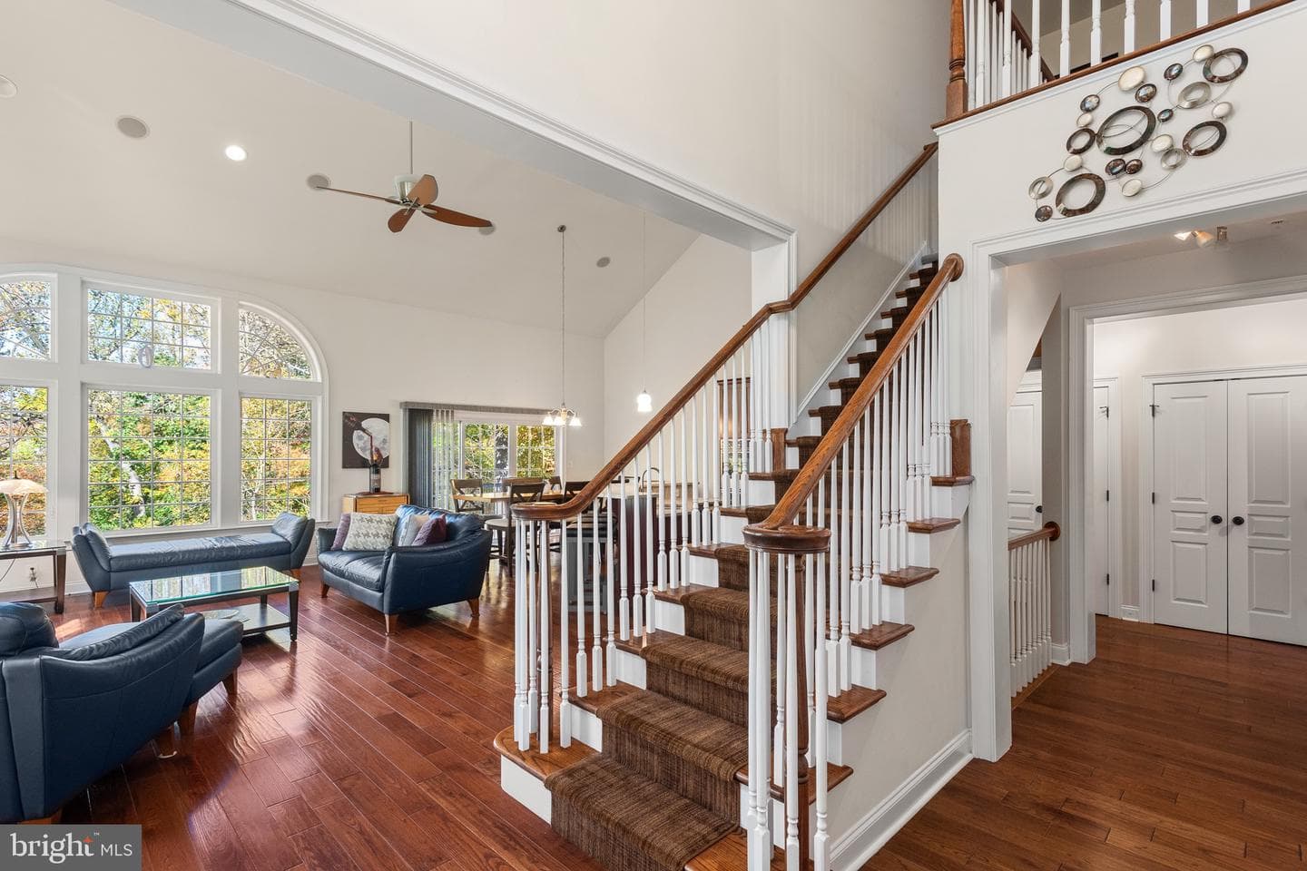 110 Dauphin Drive photo 4