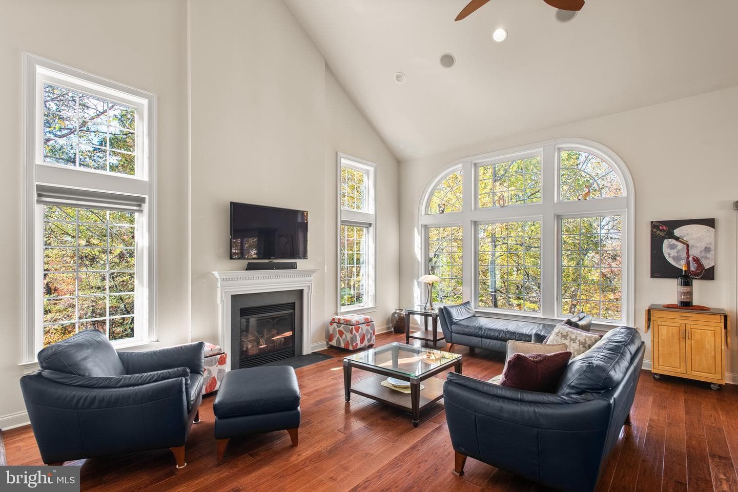 110 Dauphin Drive photo 8