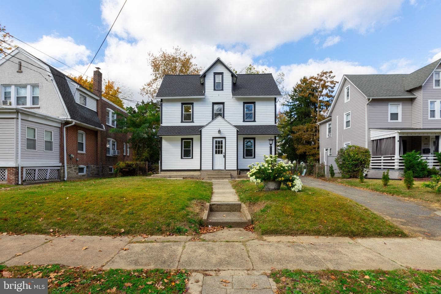 605 Andrews Avenue photo 2