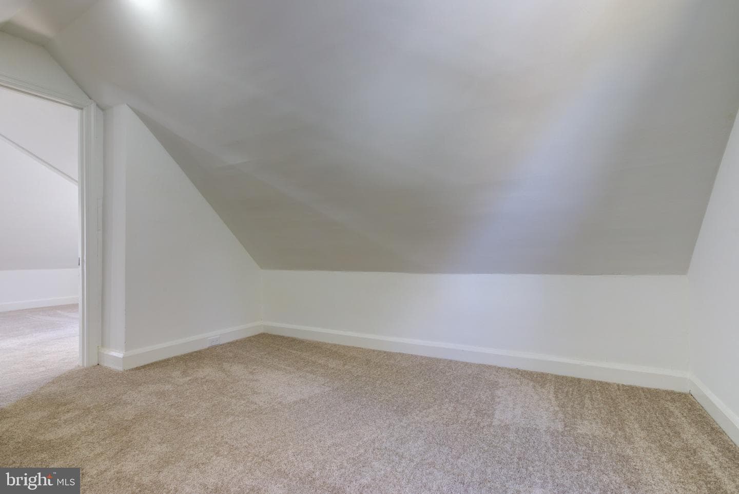 605 Andrews Avenue photo 28