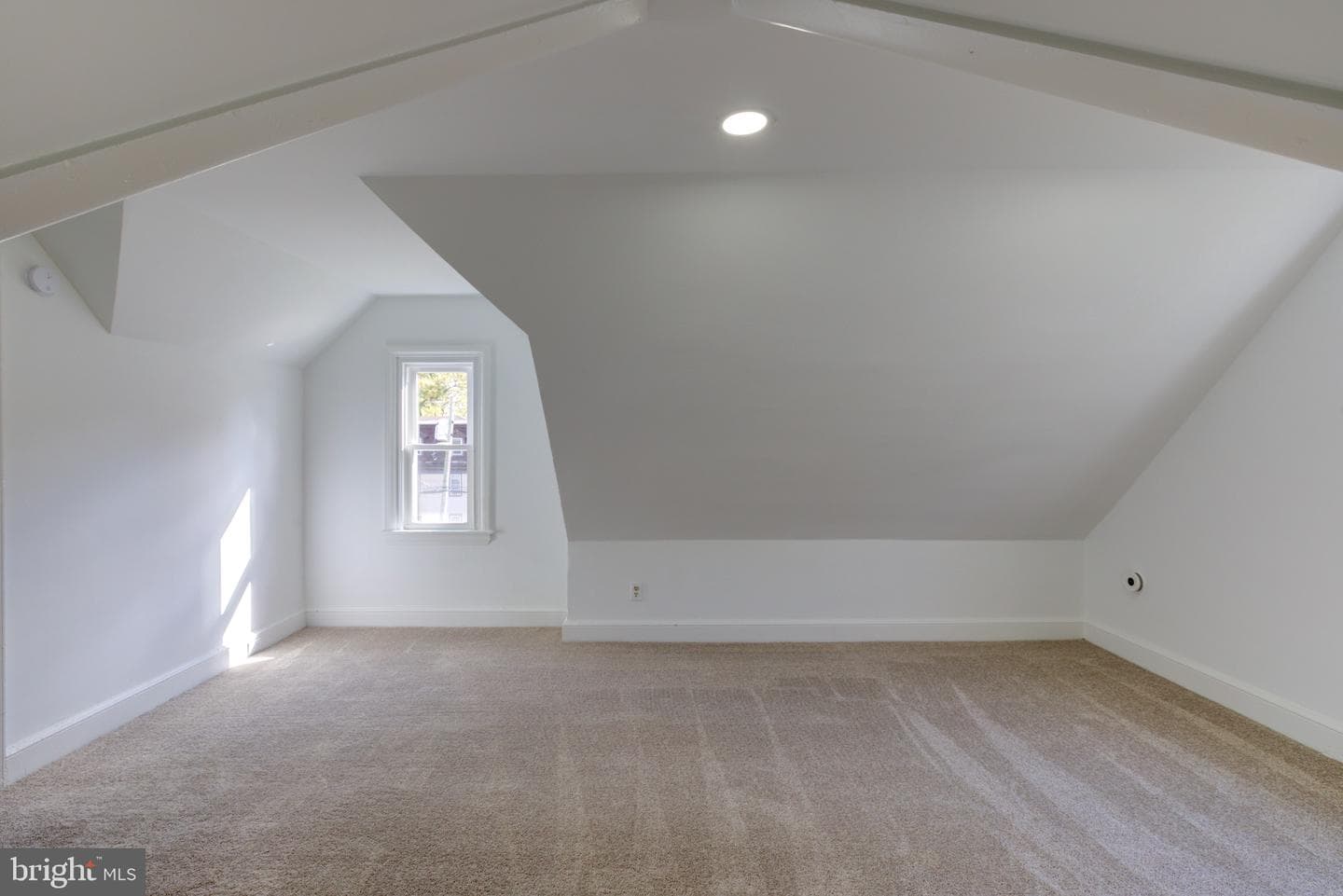 605 Andrews Avenue photo 31