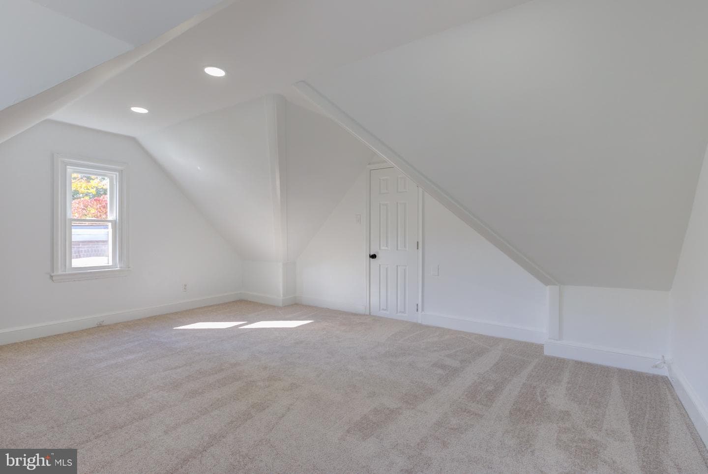 605 Andrews Avenue photo 34