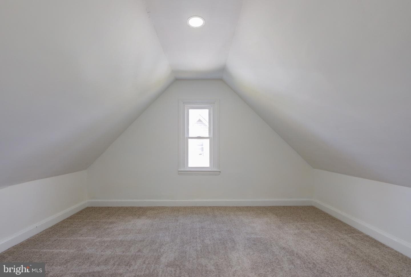 605 Andrews Avenue photo 35