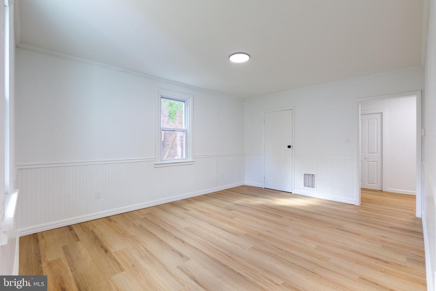 605 Andrews Avenue photo 9