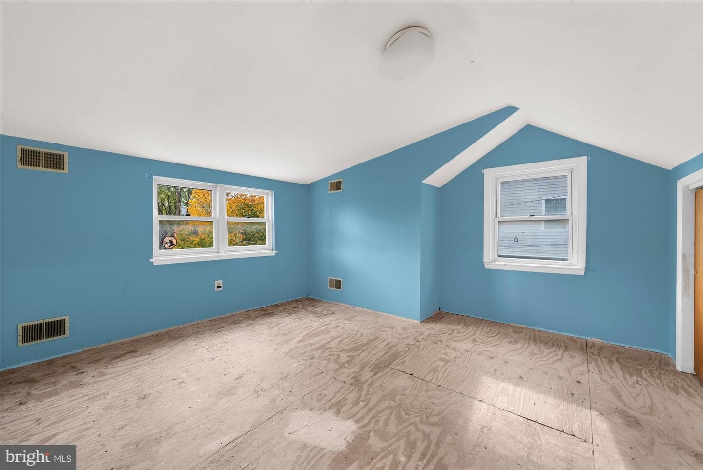 821 Coopertown Road photo 25
