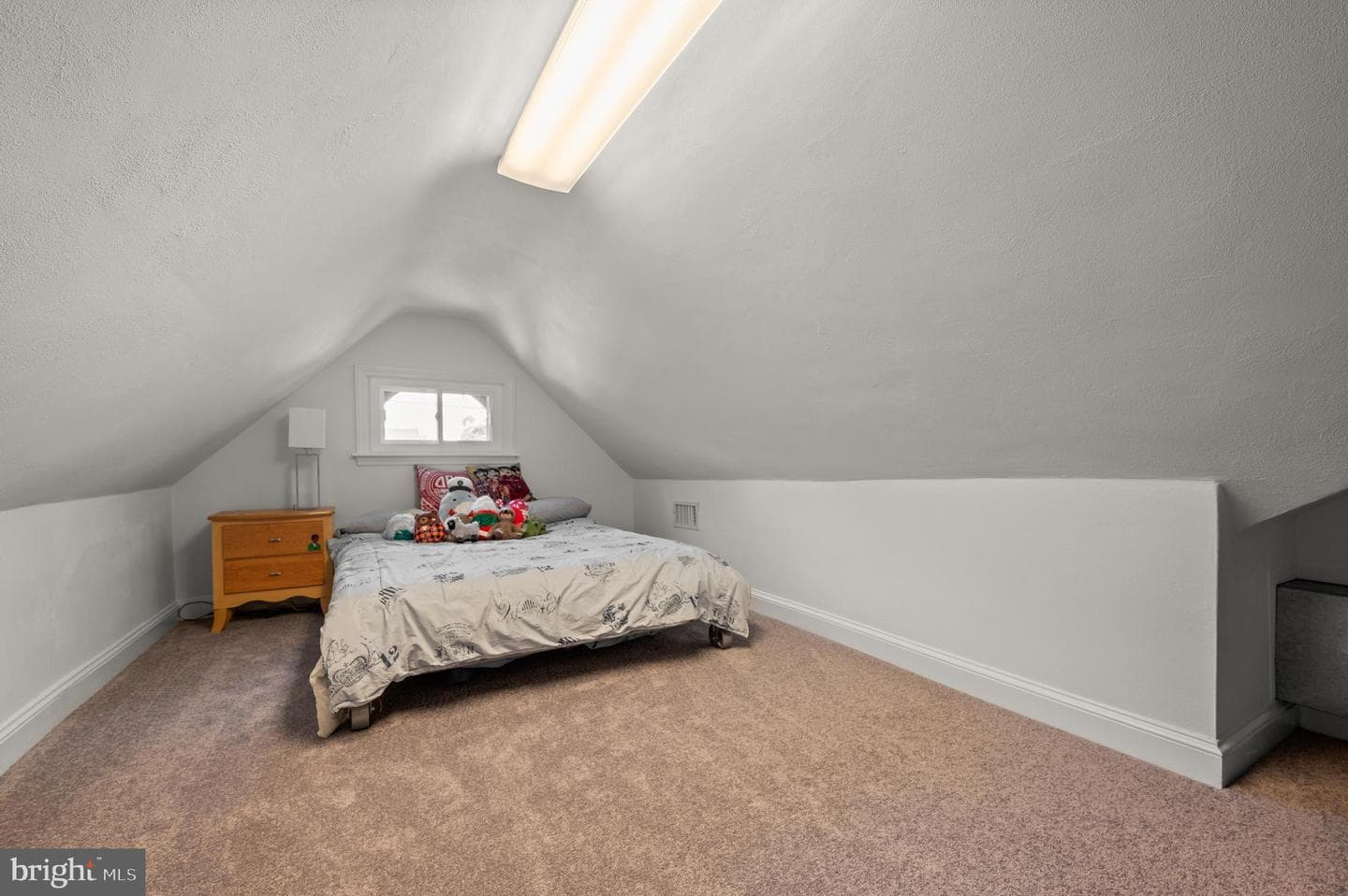 203 E 5th Street photo 41