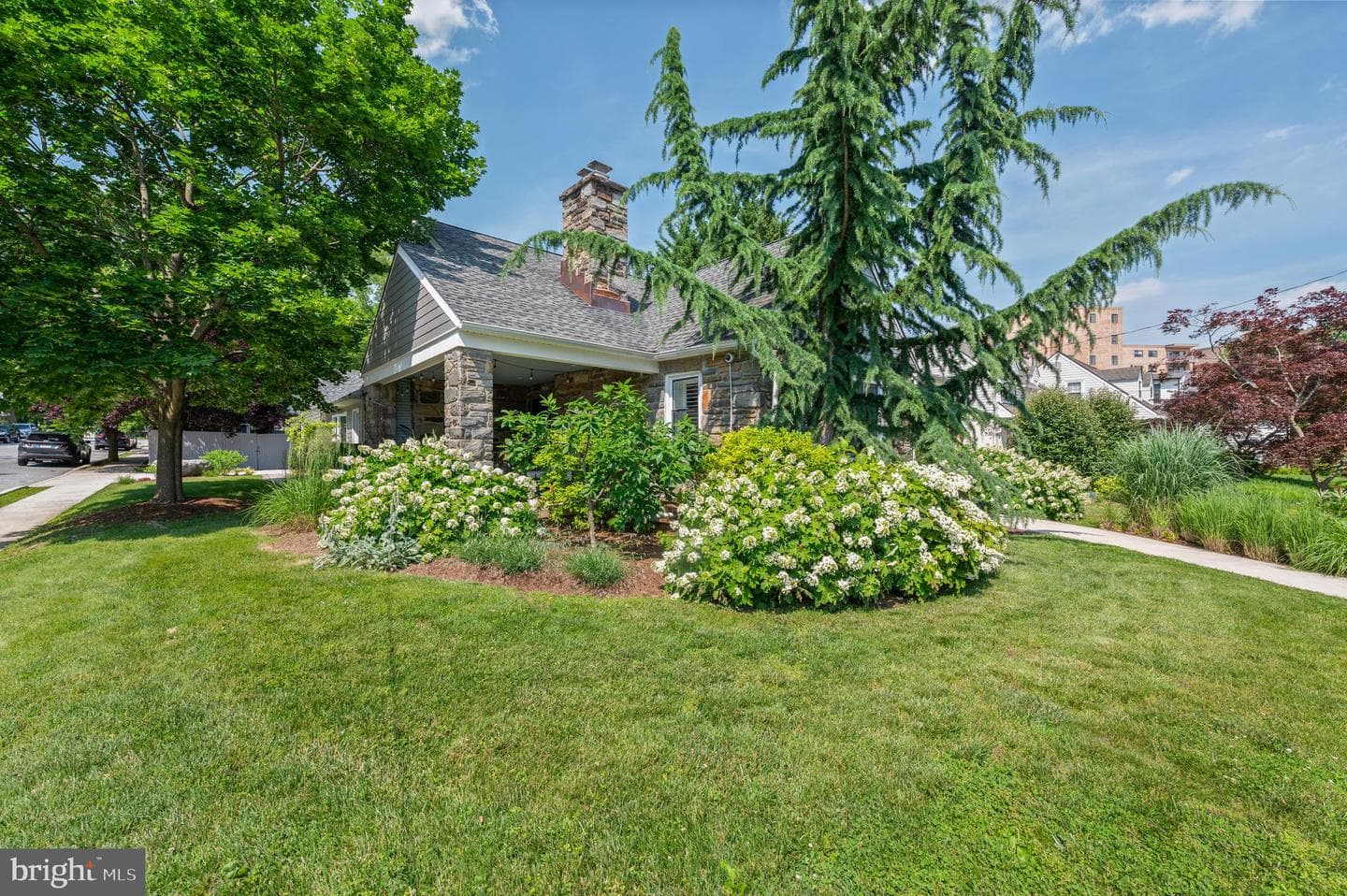 203 E 5th Street photo 67