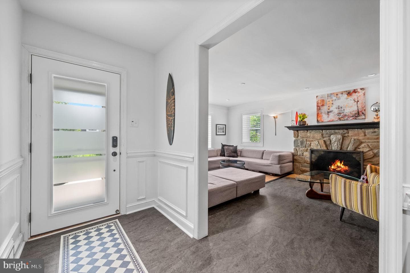 203 E 5th Street photo 8