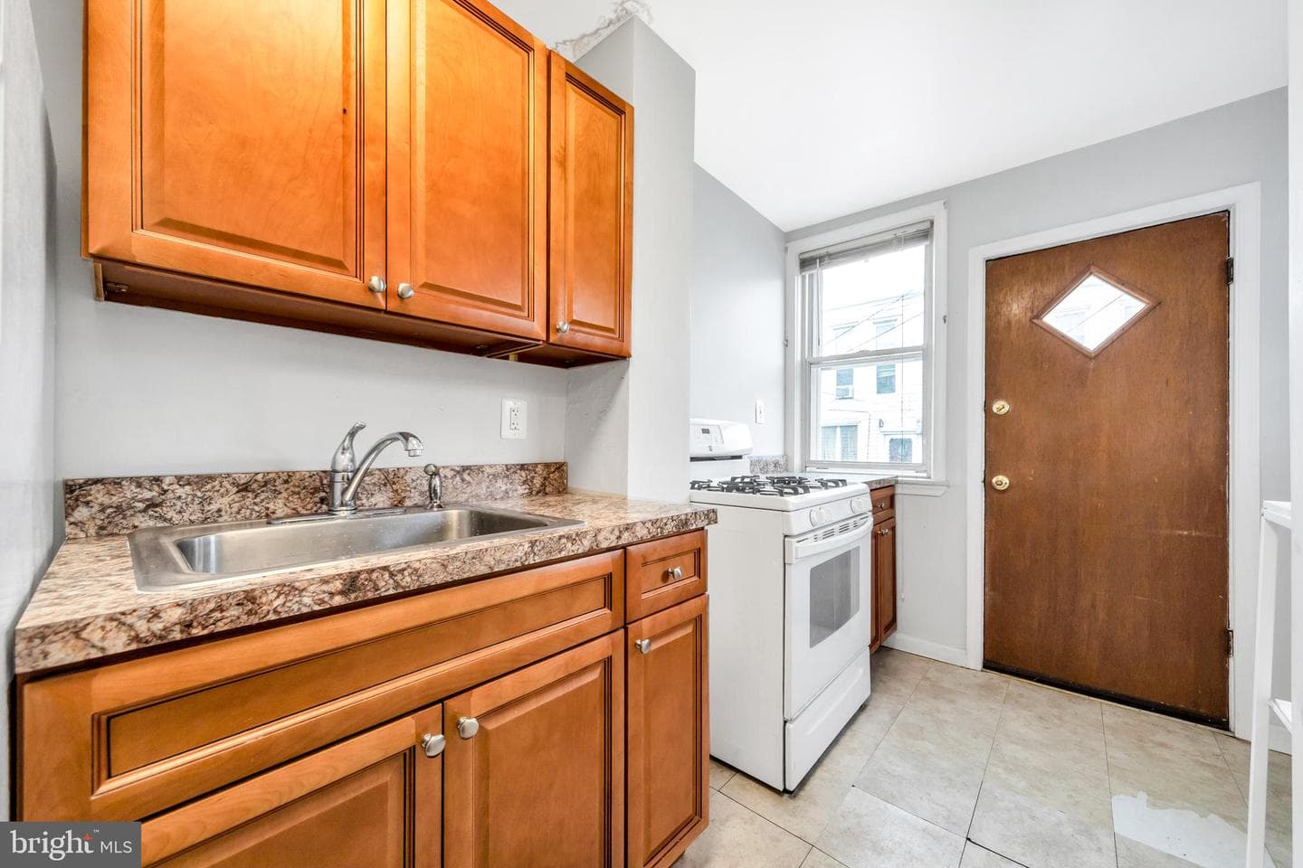 506 Hampden Road photo 13