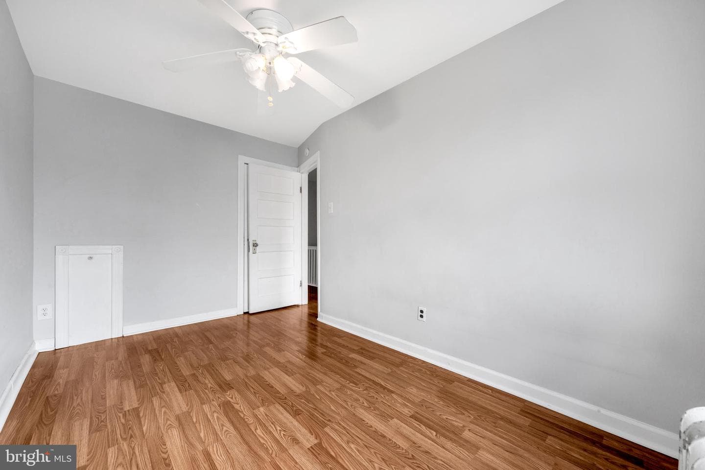 506 Hampden Road photo 24