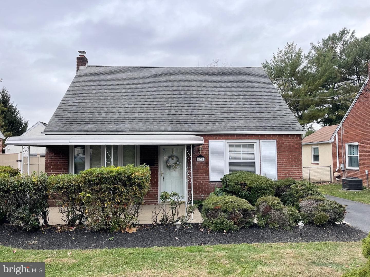 650 E Leamy Avenue photo 1