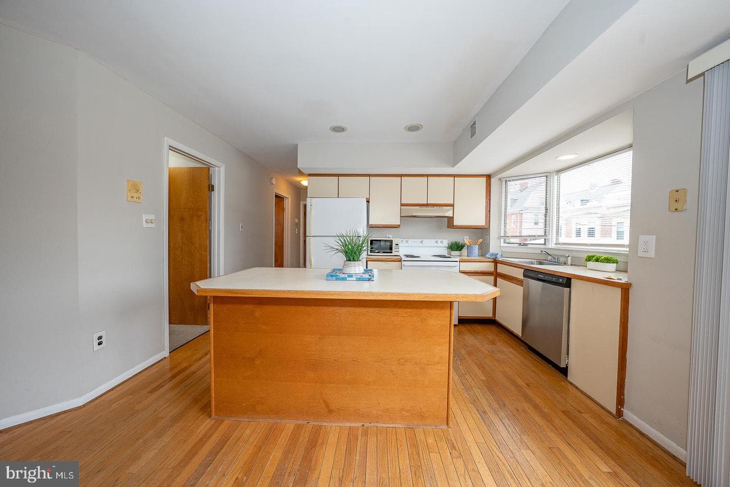 300 S Olive Street #2b photo 10