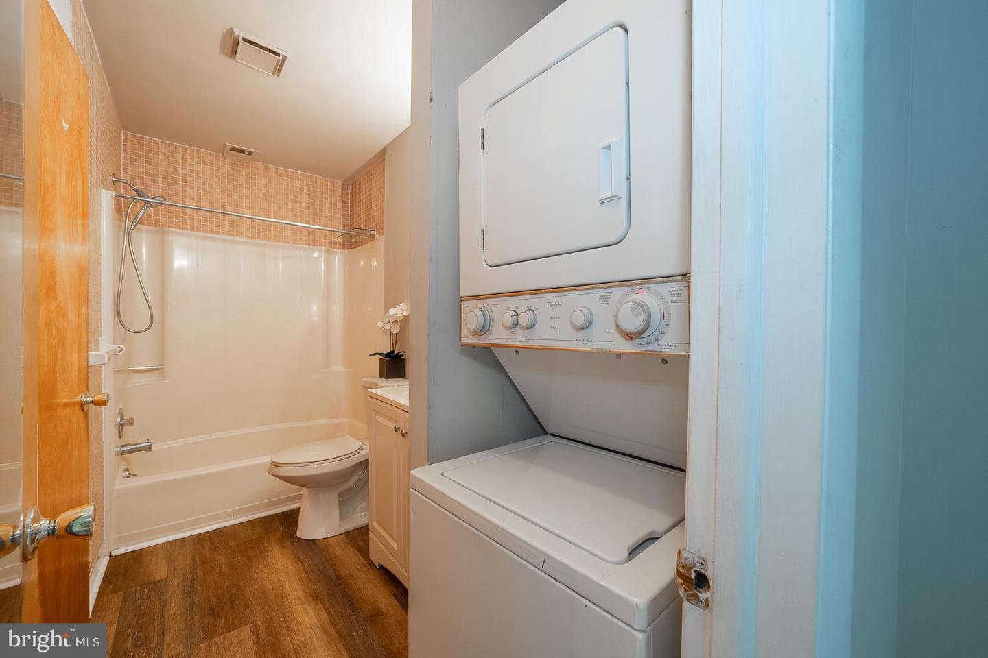300 S Olive Street #2b photo 23