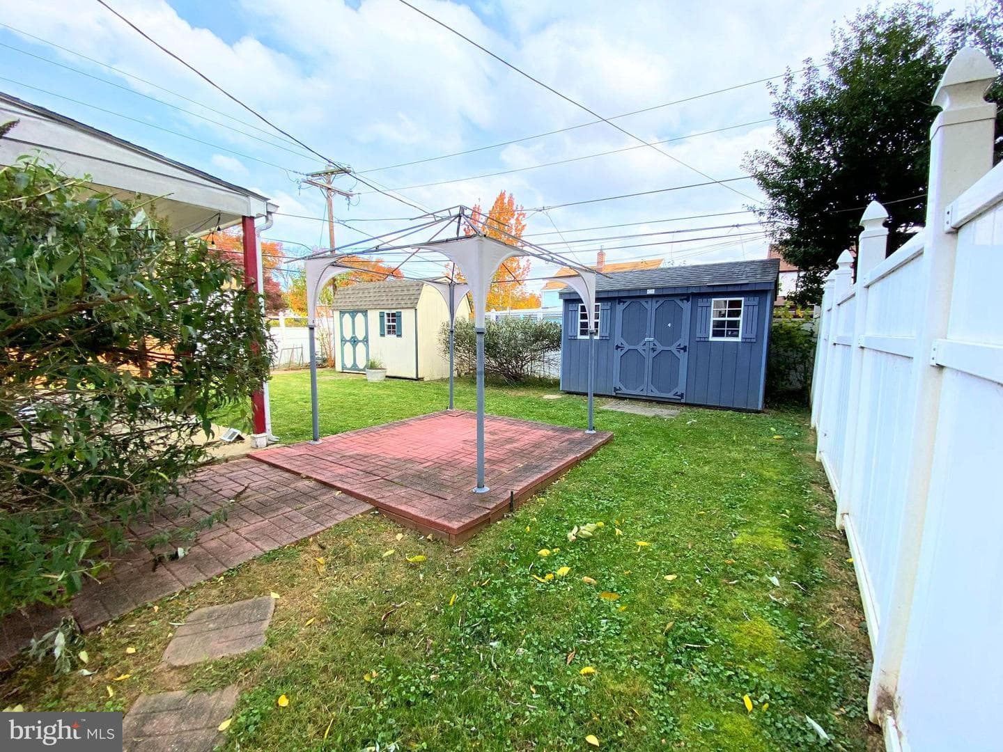 880 Quaint Street photo 21