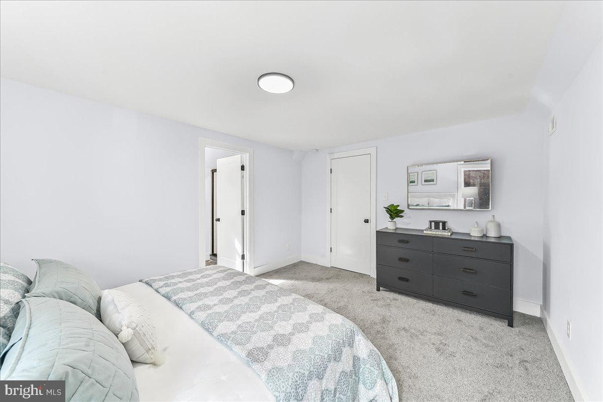 222 N Overhill Road photo 13