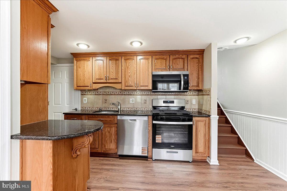 159 Chadwick Avenue photo 9