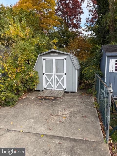 289 Whitehall Drive photo 27
