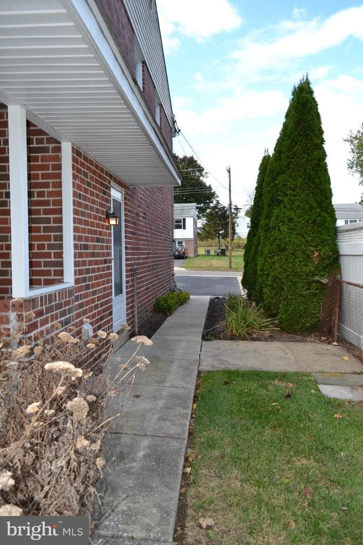 409 Melvin Drive photo 16