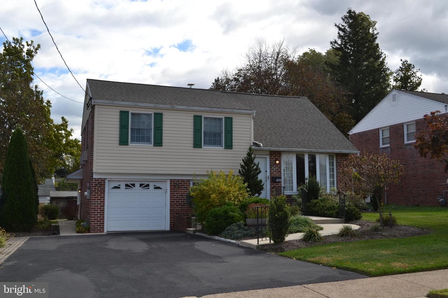 409 Melvin Drive photo 3