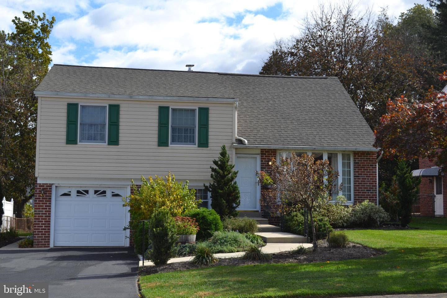 409 Melvin Drive photo 4