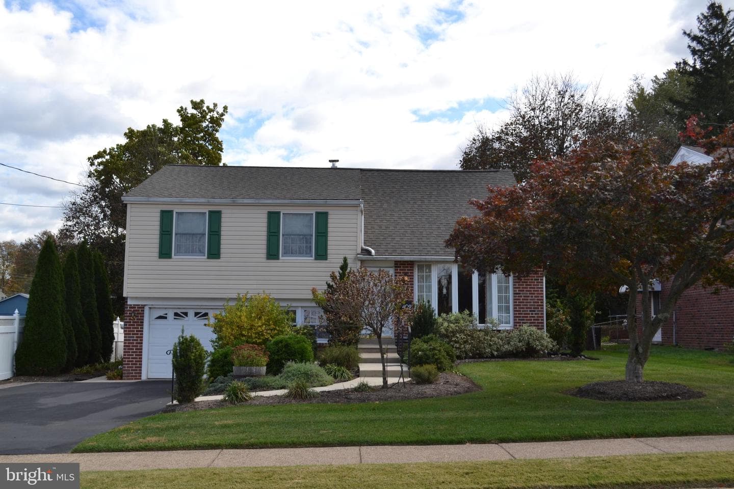409 Melvin Drive photo 5