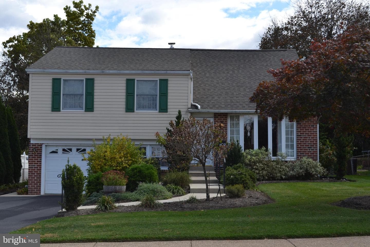 409 Melvin Drive photo 6