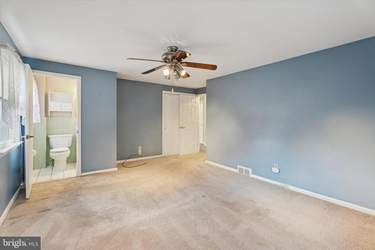 11 Linden Drive photo 15