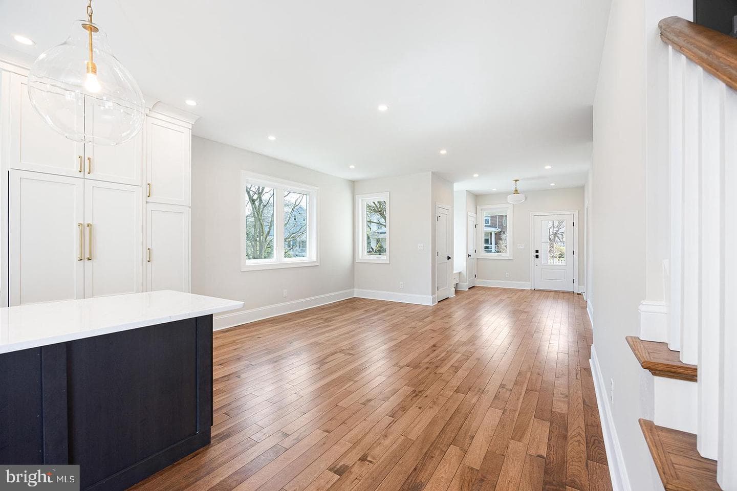 607 Summer Street photo 18