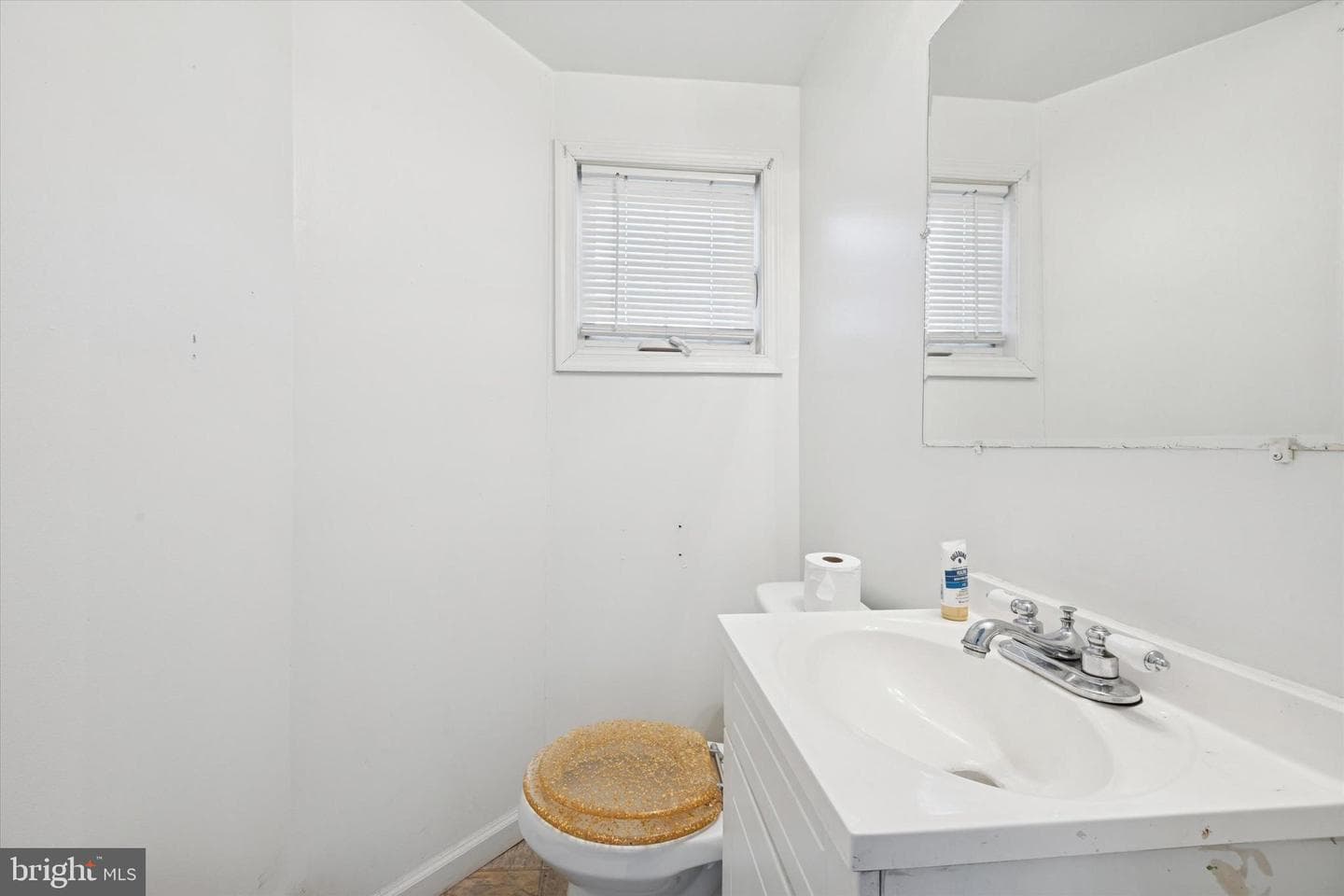 1004 Sunset Street photo 5