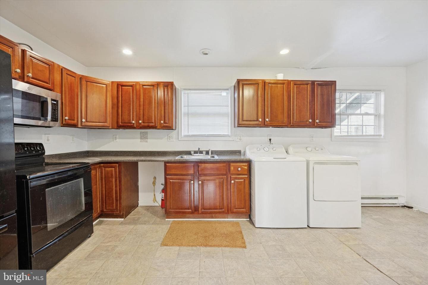 1004 Sunset Street photo 8