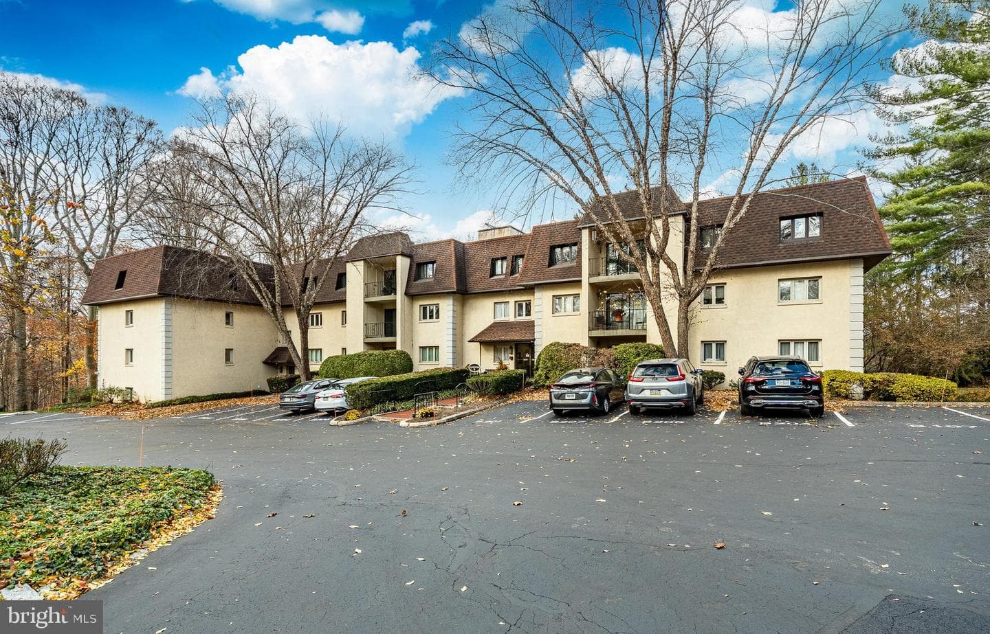 307 B000 Summit Drive ##b photo 4